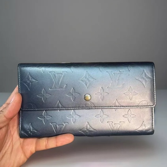 Louis Vuitton Other - Louis Vuitton Porte Tresor International Wallet Vernis RARE